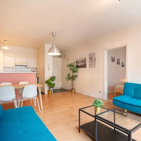 Bright In The Heart Of Amberes